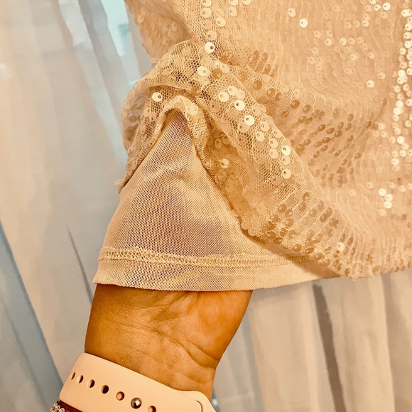 Sequin in dreamy vanilla, L, double layered, soft interior, simply beautiful - Picture 6 of 14